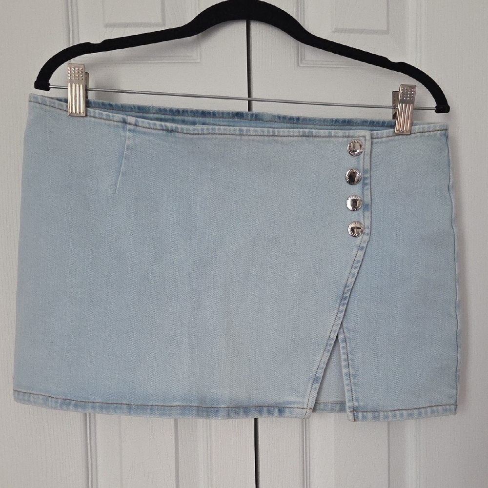 NWOT RETROFETE Denim Skirt